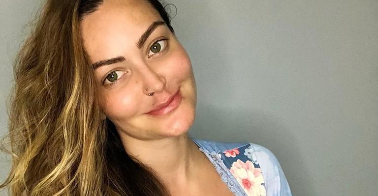 Dois meses após dar à luz, Laura Keller exibe ótima forma e web reage: ”Perfeita”