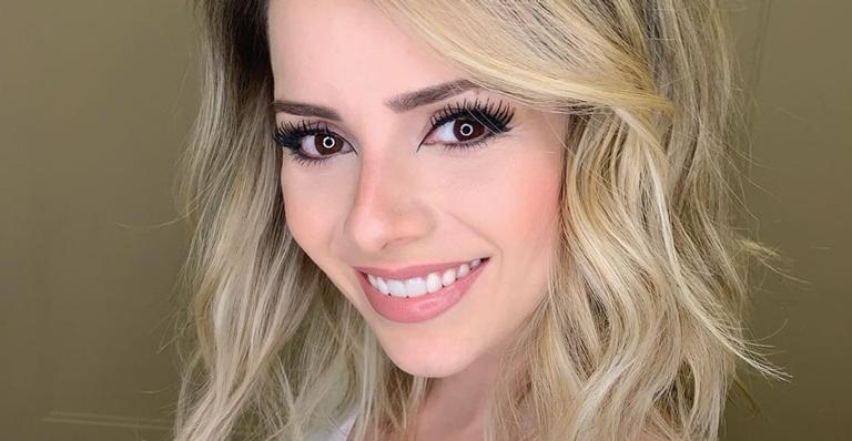 Após lançar novo projeto, Sandy faz agradecimento aos pais: ”Tão importante pra mim”