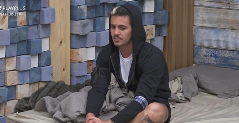 A Fazenda: Vivendo romance no reality, Biel dispara sobre Tays Reis: ”Ela não é minha mina”