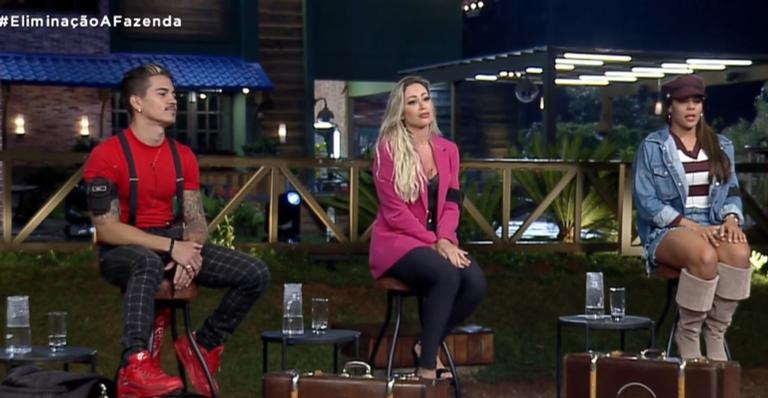 A Fazenda: Record TV é acusada de manipulação após eliminação de Carol Narizinho
