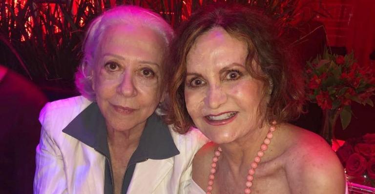 Rosamaria Murtinho parabeniza Fernanda Montenegro com bela homenagem