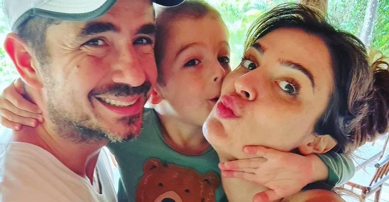 Felipe Andreoli mostra o filho, Rocco, cantando Beatles e se derrete: ”Muita emoção”