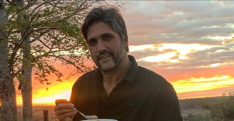 Léo Chaves celebra cinco anos do filho, José, com clique encantador: ”Seja abençoado”