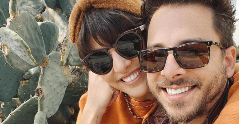 Monica Benini surge dando beijão em Junior Lima e se declara: ”Amor e parceria sem fim”