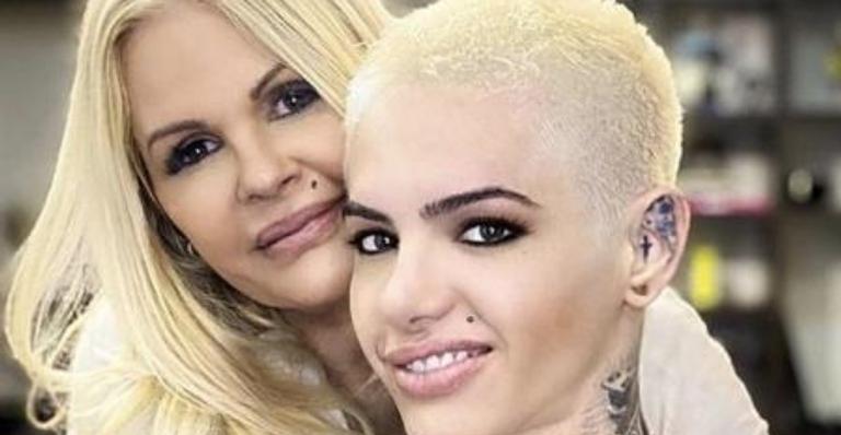 Cacá Werneck surpreende e faz elogio para Monique Evans após término conturbado