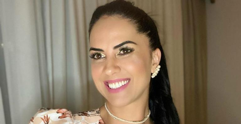 Graciele Lacerda posa curtindo banho de mar: ”A própria garota de Itapema”