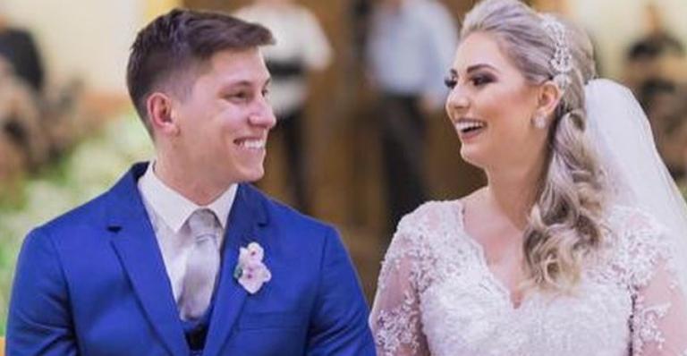 Jakson Follmann comemora 3 anos de casado e faz declaração: ”Amo muito nossa família”
