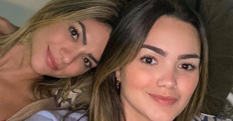 Kelly Key encanta ao registrar momento fofo com a filha Suzanna: ”Com o mesmo pijama”