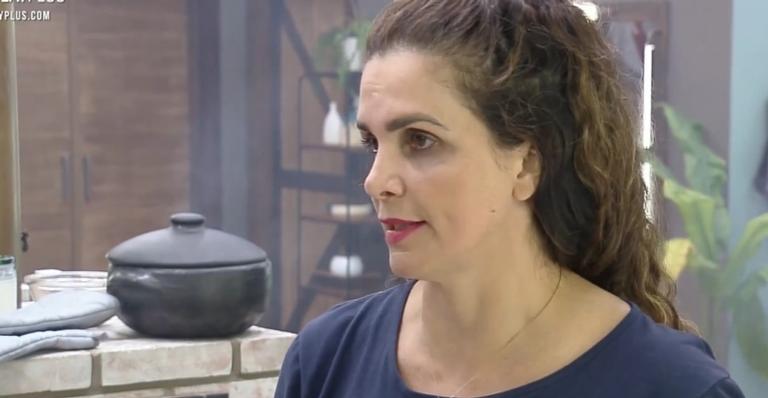 A Fazenda: Luiza Ambiel acusa Jakelyne de ter beijado Lipe após festa e web se revolta