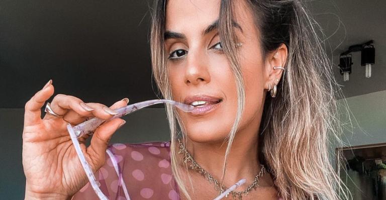Ex-BBB Carol Peixinho aproveita dia na praia e compartilha momento com os fãs