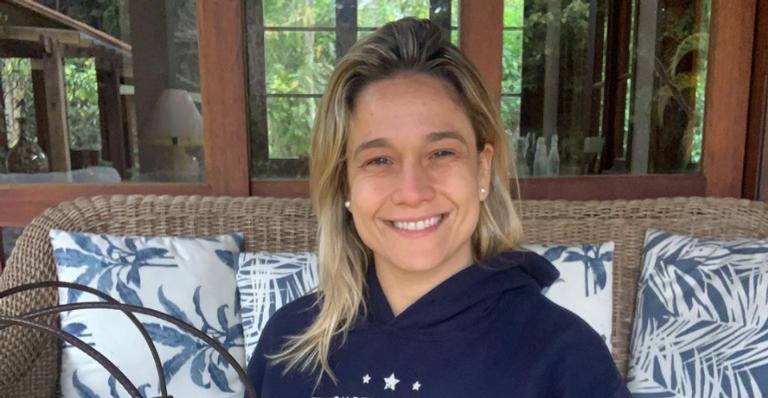 Fernanda Gentil anima seguidores ao exibir novas tatuagens