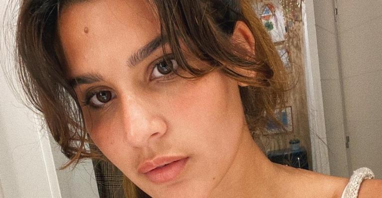 Filha de Flávia Alessandra posa molhada durante banho e arranca suspiros: ”Sensacional”