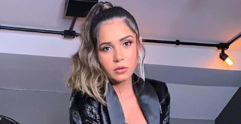 Ex-BBB Gizelly Bicalho conquista a web ao revelar o que mais gosta na vida