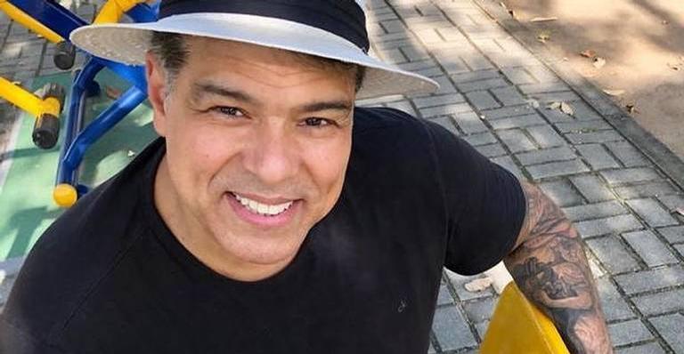 Maurício Mattar presta homenagem às filhas que nasceram no mesmo dia e horário: ”Graça espiritual”