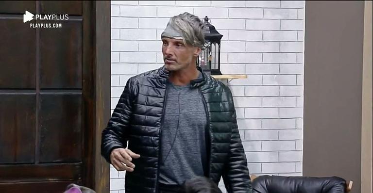 A Fazenda: Juliano Ceglia dispara sobre peoas: ”A gente não aguenta mais esse grupo”