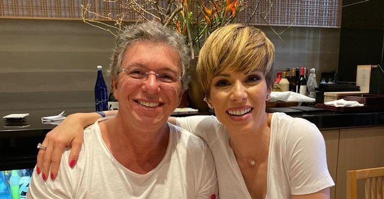 Boninho presta homenagem de aniversário para esposa, Ana Furtado: ”Ana da minha vida”