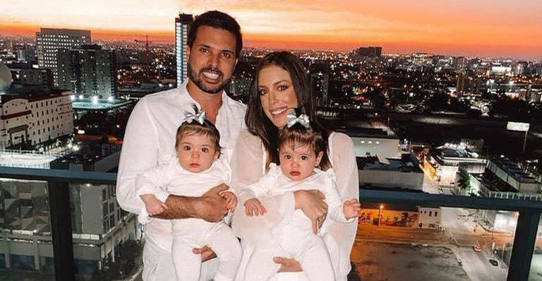 Nas Ilhas Maldivas, Fabiana Justus posa beijando o marido e se declara: ”Meu amor”