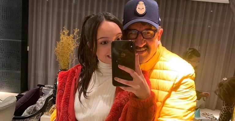 Ratinho celebra aniversário da neta e comemora emprego: ”Trabalhar na empresa do vovô”