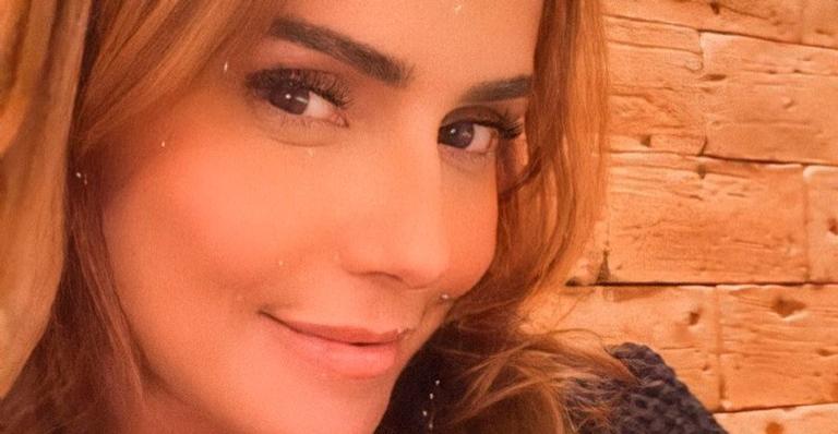 Deborah Secco deixa os fãs ansiosos ao aparecer loira nos bastidores de Salve-se Quem Puder