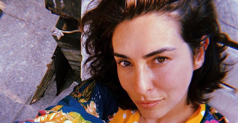 Fernanda Paes Leme publica clique antigo com look bagunçado e ganha elogios: ”Conceito!”
