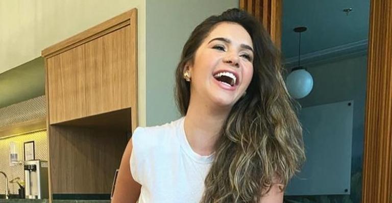 Ex-BBB Gizelly Bicalho marca presença em programa da Eliana e agradece: ”Galera incrível”