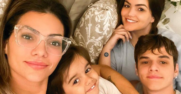 Kelly Key se derrete pelos filhos com homenagem: ”Três lindas e genuínas razões para eu me cuidar”