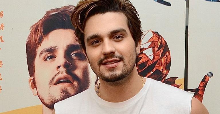No México, Luan Santana posa sem camisa e é elogiado: ”Colírio pros meus olhos”