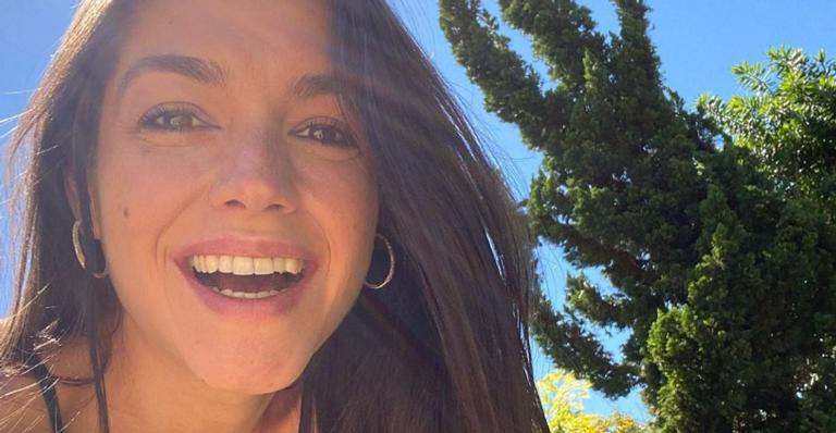 Thais Fersoza divide rotina da manhã com os fãs e questiona: ”Qual o ritual de vocês?”