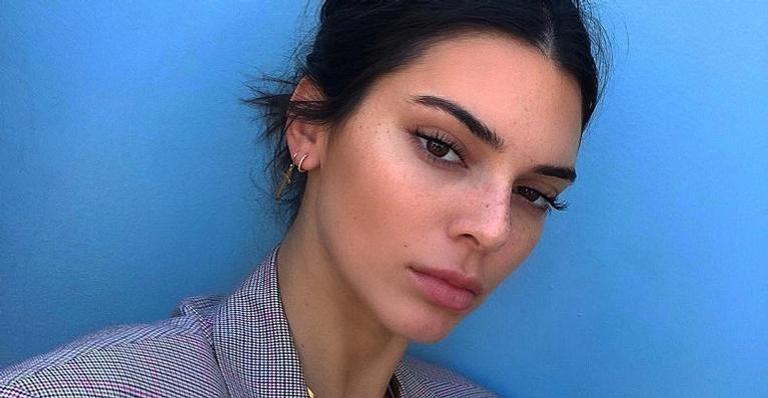 Kendall Jenner encanta a web ao exibir registros de viagem misteriosa: ”Localização é segredo”
