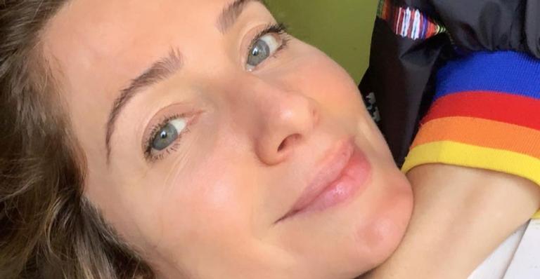 Leticia Spiller apresenta seus novos gatinhos de estimação: ”Mais novos moradores da casa”
