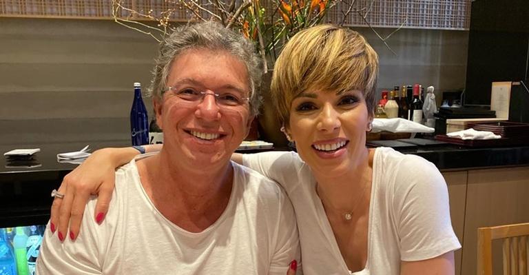 Boninho e Ana Furtado parabenizam Tiago Leifert e Daiana Garbin por nascimento da filha, Lua
