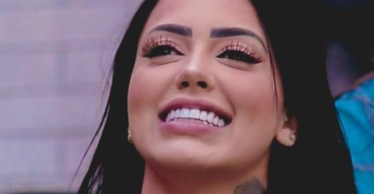 A Fazenda: Mirella revela que irá se afastar de peão: ”Tô saindo fora disso aí”