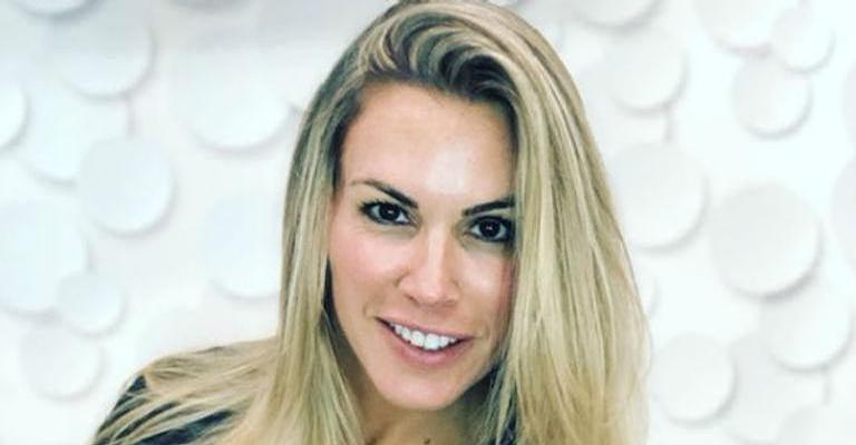 Joana Prado posta foto antiga com Ivete Sangalo e surpreende: ”Que gatas!”