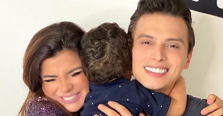Mara Maravilha posta cliques encantadores ao lado do noivo e do filho: ”Família linda demais”