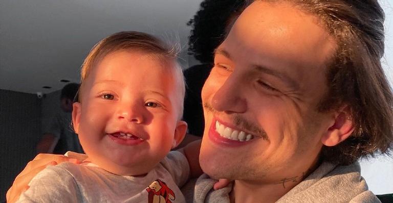 Saulo Poncio posta vídeo do filho falando palavra difícil e dispara: ”Que menino inteligente”