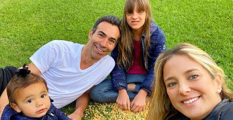 Ticiane Pinheiro publica clique em família e dispara: ”Presentes da vida”