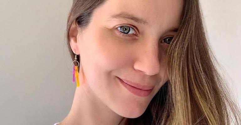 Grávida, Nathalia Dill exibe barriguinha de 7 meses em clique de maiô