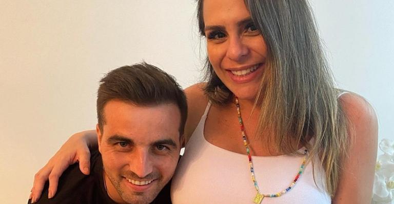 Nasceu! Aline Lima, filha do cantor Chitãozinho, dá à luz Sophia
