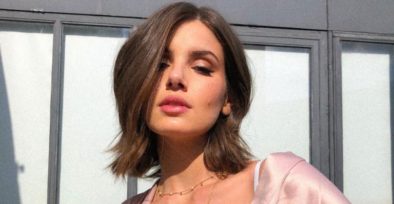 Camila Queiroz reflete sobre quarentena após caminhada: ”O que você passou a valorizar mais?”