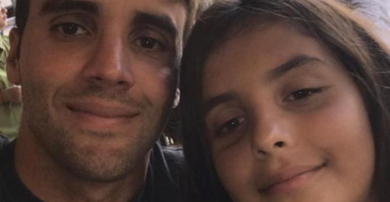 Marido de Ivete Sangalo passeia a cavalo com o filho, Marcelo: ”Felicidade é isso”