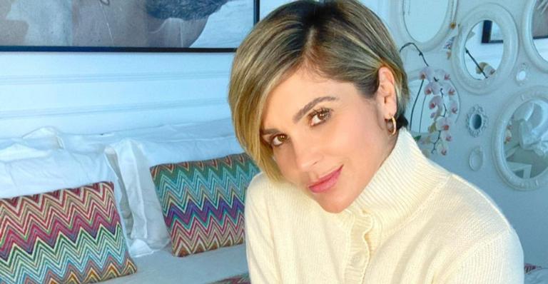 Flávia Alessandra experimenta equipamento novo na academia e brinca: ”Momento mico”