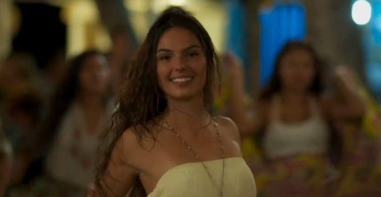 Ritinha fica famosa como sereia e Joyce surta em ‘A Força do Querer’