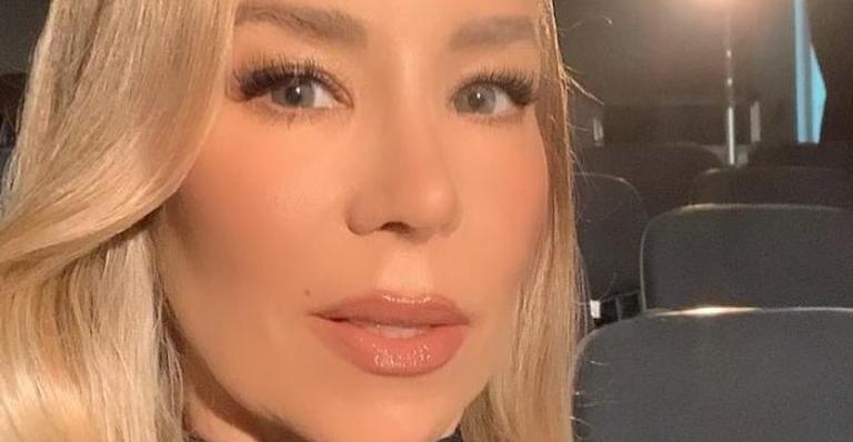 Afastada do ‘Dança dos Famosos’, Danielle Winits mostra recuperação após torcer o tornozelo