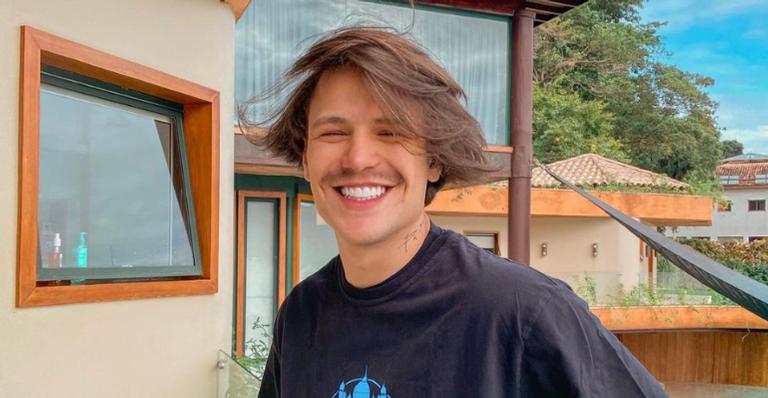 Saulo Poncio nega ter feito harmonização facial e explica perda de peso
