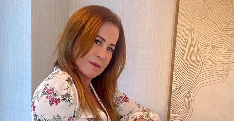 Zilu Godoi esbanja boas energias ao iniciar o dia: ”Bom dia com muita alegria”