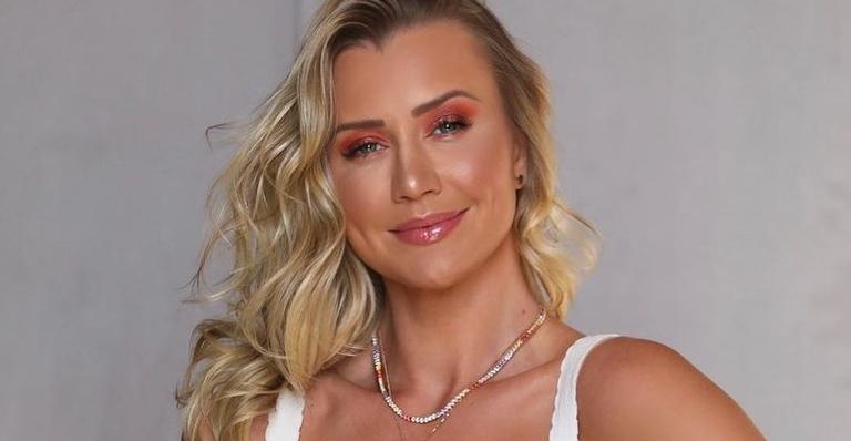 Em casa, Ana Paula Siebert aposta em look casual com itens grifados de mais de R$300 mil