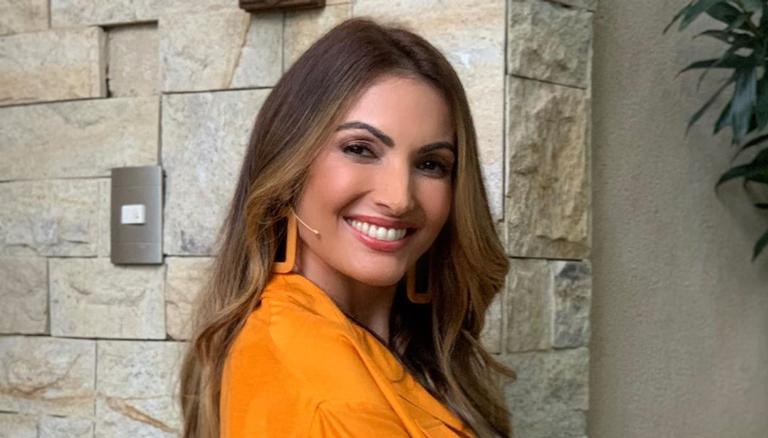 Patrícia Poeta esbanja positividade ao iniciar o dia: ”Voltando ao batente aqui!”