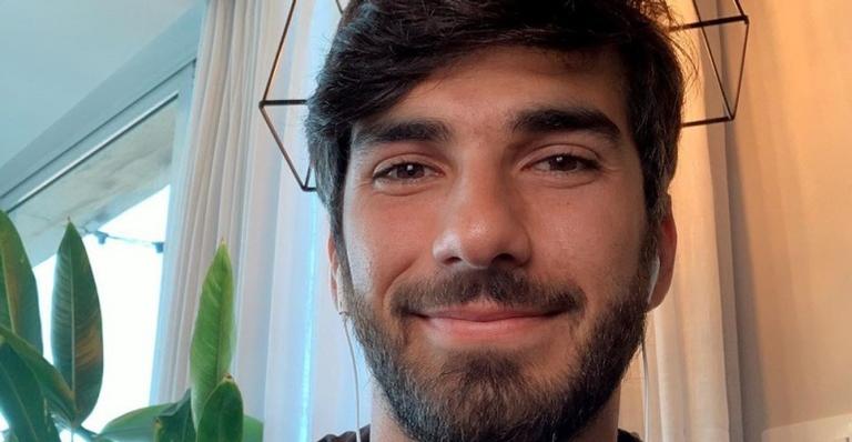 Hugo Moura posta foto com Maria Flor e revela pedido da filha: ”Feliz”