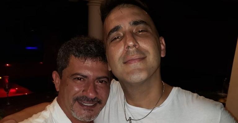 André Marques faz desabafo após a morte de Tom Veiga: ”Dói demais”
