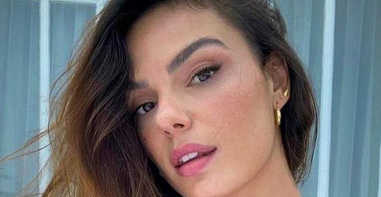 Isis Valverde lamenta morte da cachorrinha: ”Meu coração está em pedaços”